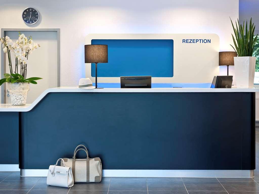 Ibis Budget Lille Wasquehal Exteriör bild